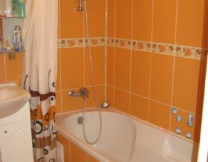 Apartament 3 camere, mobilat, 67 mp utili plus 12mp balcoane, zona Petrom