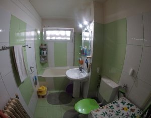 Appartement 3 chambres à vendre dans Cluj-napoca, zone Manastur