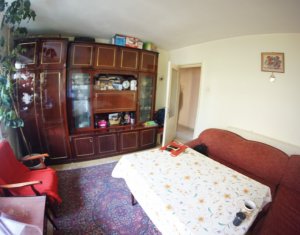 Apartament 3 camere, decomandat, 53 mp, balcon, etaj 1/10, in Manastur