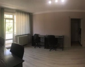 Apartament cu 2 camere, ultracentral, pentru birouri, Piata Mihai Viteazu