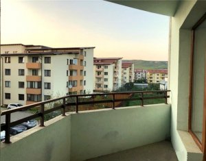 Apartment 3 rooms for sale in Floresti