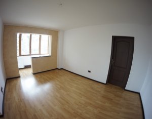 Apartament 3 camere, decomandat, etaj intermediar, Manastur
