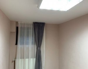 Vanzare apartament cu 3 camere in Gruia