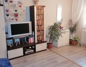 Apartament 3 camere, parcare, zona strazii Clinicilor