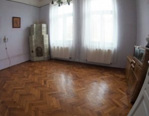 Apartament cu 4 camere, 103 mp, Centru