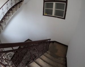 Apartment 4 rooms for sale in Cluj-napoca, zone Centru