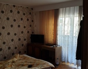 3 camere, decomandat,  75 mp, etaj intermediar, zona Arinilor