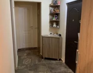 Appartement 3 chambres à vendre dans Cluj-napoca, zone Intre Lacuri