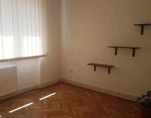 Apartament cu 2 camere, 48 mp, ultracentral, pentru birouri