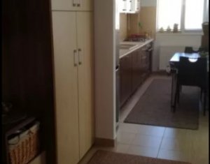 Vanzare apartament 2 camere, decomandat, situat in zona Florilor
