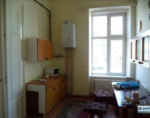 Apartament decomandat in zona Pietei Mihai Viteazu, 3 camere, 100 mp