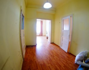 Vanzare apartament 56mp, centru, liniste, curte, ideal investitie 