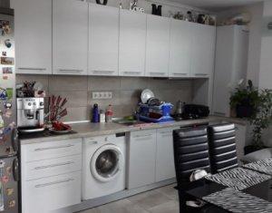 Apartament cu 2 camere, etaj intermediar, cu parcare, modern si practic