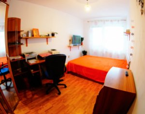 Apartament cu 4 camere, 86 mp, etaj intermediar, Manastur