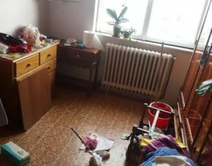 Appartement 4 chambres à vendre dans Cluj-napoca, zone Manastur