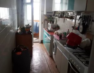 Apartament 4 camere, decomandat, suprafata utila 80 mp, Manastur