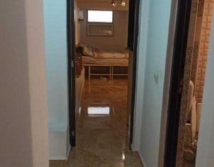 Apartament 2 camere, semidecomandat, 45 mp, garaj in acte, zona Iulius Mall