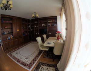 Appartement 3 chambres à vendre dans Cluj-napoca, zone Intre Lacuri