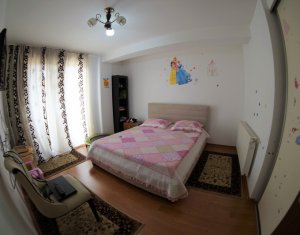 Appartement 3 chambres à vendre dans Cluj-napoca, zone Intre Lacuri