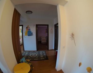 Appartement 3 chambres à vendre dans Cluj-napoca, zone Intre Lacuri