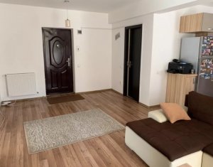 Vanzare apartament 3 camere, situat in Floresti, zona Porii