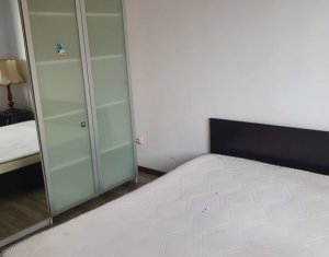 Vanzare apartament 3 camere, situat in Floresti, strada Sesul de Sus