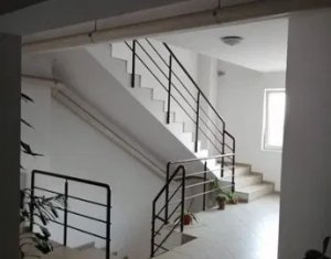 Apartament spatios, 2 camere, 52 mp, decomandat, balcon, etaj 1, Calea Turzii