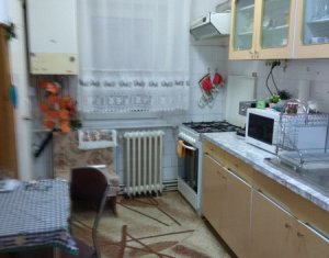 Apartament cu 4 camere, 81mp, 2 bai, 2 balcoane, Manastur