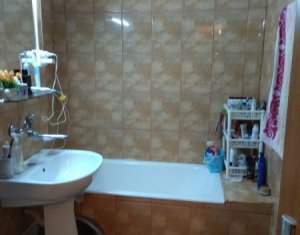 Apartament cu 4 camere, 81mp, 2 bai, 2 balcoane, Manastur