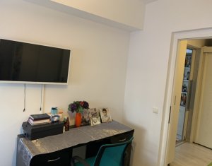 Vanzare apartament 3 camere, situat in Floresti, zona Cetatii