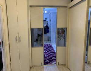 Vanzare apartament 3 camere, situat in Floresti, zona Cetatii