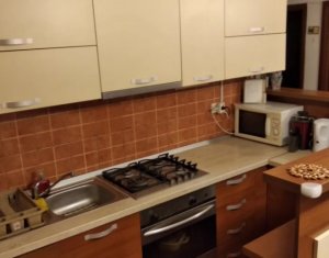 Vanzare apartament  3 camere, situat in Floresti, zona Tineretului