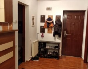 Vanzare apartament  3 camere, situat in Floresti, zona Tineretului