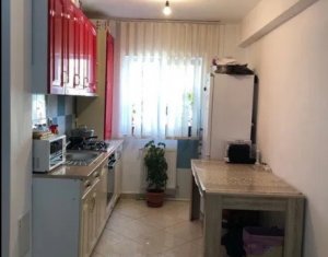 Vanzare apartament 2 camere, decomandat situat in Floresti, zona Florilor