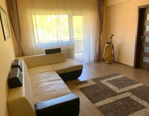 Vanzare apartament cu 3 camere, modern, in Floresti, strada Stejarului