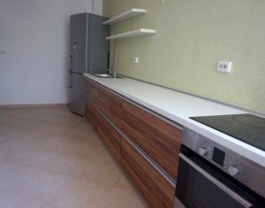 Vanzare apartament cu 3 camere, finisat, zona Restaurant Roata