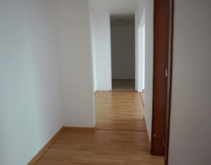 Vanzare apartament cu 3 camere, finisat, zona Restaurant Roata