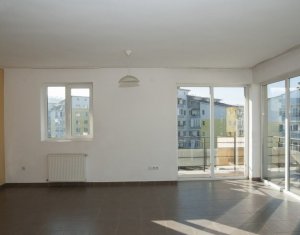 Vanzare apartament cu 2 camere, finisat, nemobilat, Floresti, strada Florilor