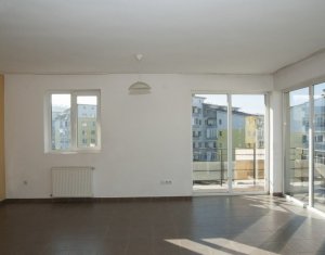 Vanzare apartament cu 2 camere, finisat, nemobilat, Floresti, strada Florilor
