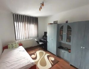 Apartament 4 camere, 80mp, etaj 2 din 4, 2 balcoane, zona Iulius Mall