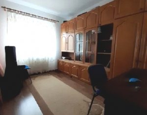 Apartament 4 camere, 80mp, etaj 2 din 4, 2 balcoane, zona Iulius Mall