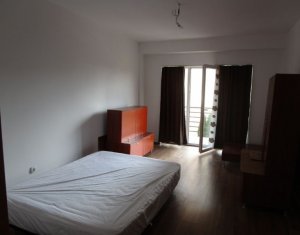 Appartement 3 chambres à vendre dans Floresti