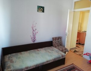 Apartament cu 2 camere, decomandat, Intre Lacuri