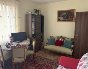 Apartment 3 rooms for sale in Floresti