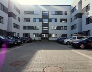 Vanzare apartament 3 camere, situat in Floresti, zona Stadionului