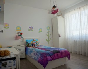 Vanzare apartament 3 camere, situat in Floresti, zona Stadionului