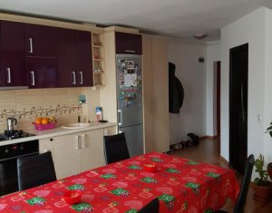 Apartament cu 3 camere de vanzare, mobilat si utilat, Floresti