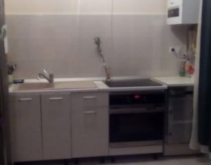 Vanzare apartament 3 camere, cu gradina in Floresti, zona Sub Cetate