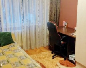 Apartament cu 3 camere decomandat, parter, 65 mp, Zorilor