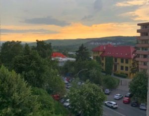 Apartment 4 rooms for sale in Cluj-napoca, zone Manastur